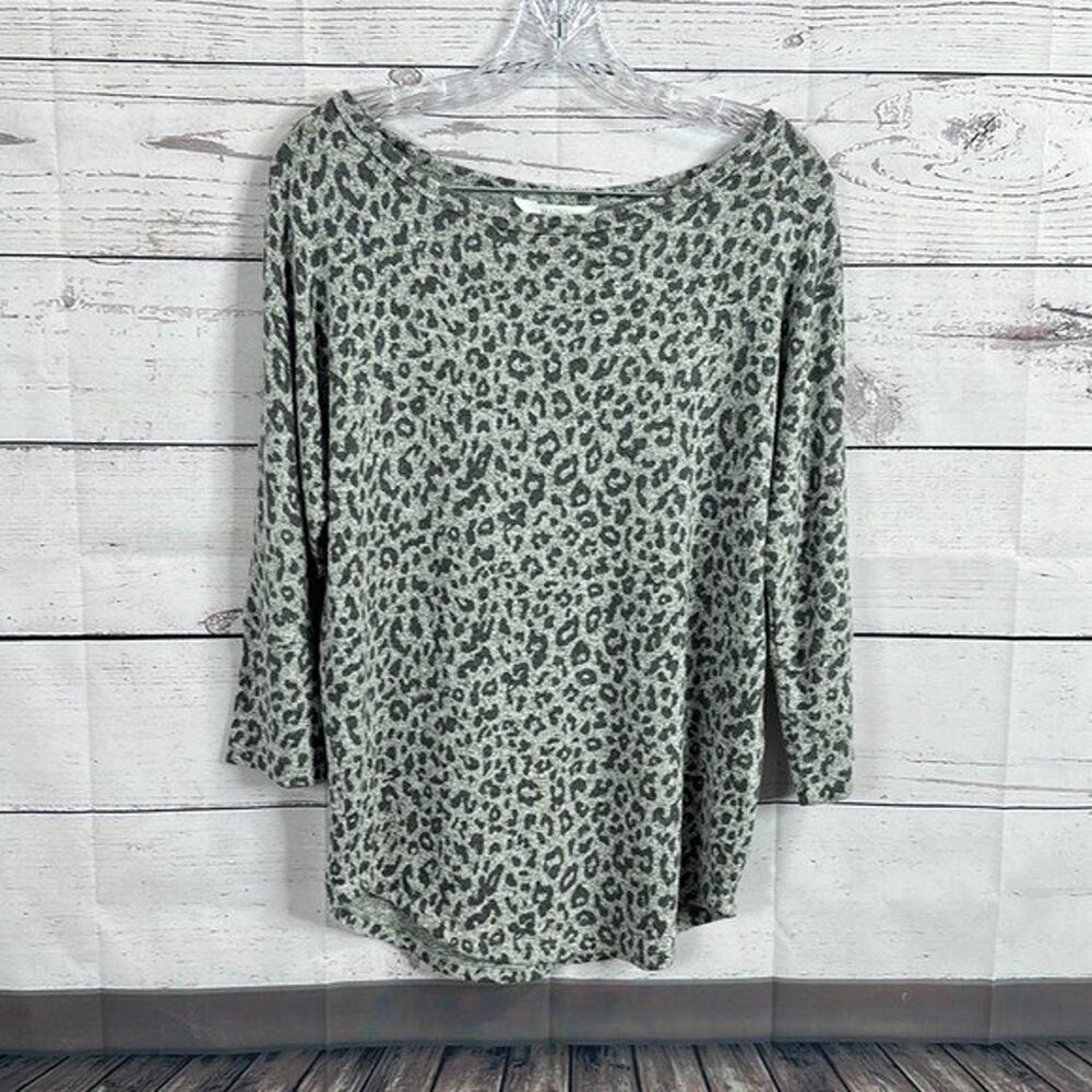 Market Spruce Top Shirt Womens‎ Small Gray Cheetah Brushed Knit boxy Cozy Soft